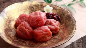 UMEBOSHI (Ciruelas fermentadas con sal)